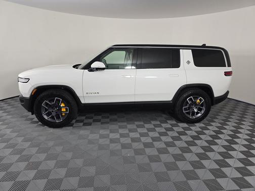 2023 Rivian R1S Adventure