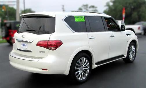 2017 INFINITI QX80 Base