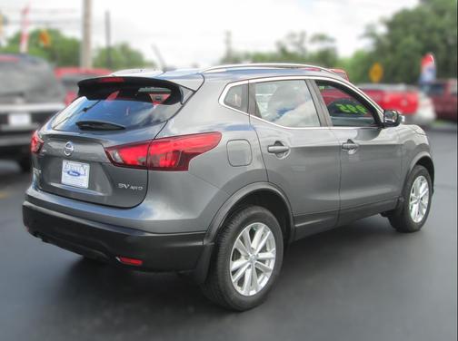Gray 2018 Nissan Rogue Sport SV