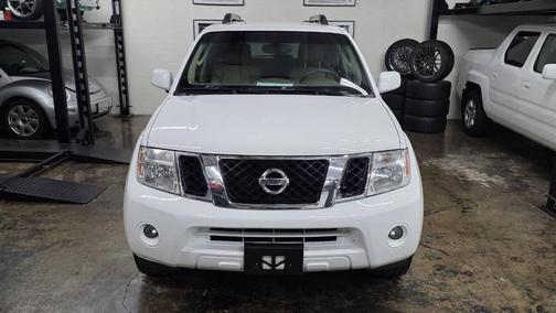 2012 Nissan Pathfinder SV
