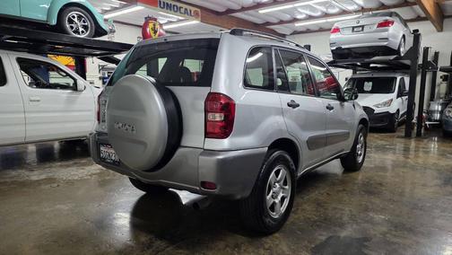 2005 Toyota RAV4 Base