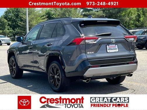 2022 Toyota RAV4 Hybrid SE