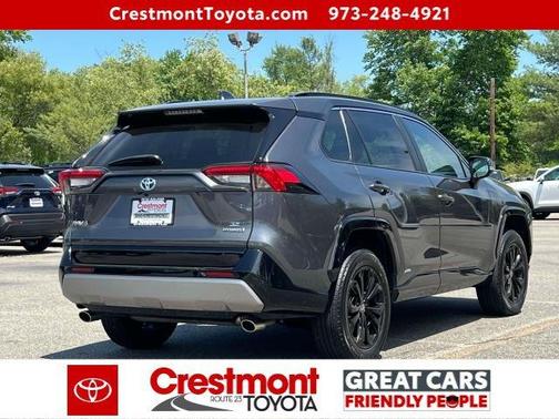 2022 Toyota RAV4 Hybrid SE