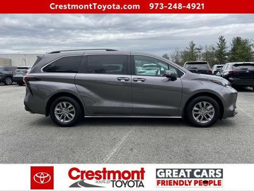 2024 Toyota Sienna LE