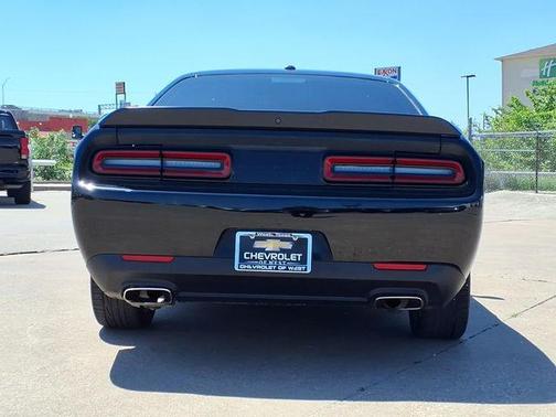 Pitch Black Clearcoat 2023 Dodge Challenger GT