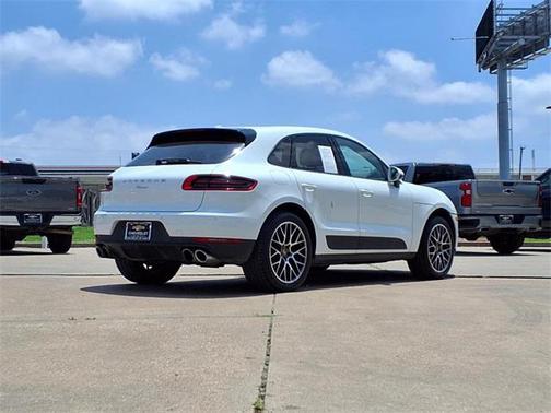2018 Porsche Macan Base