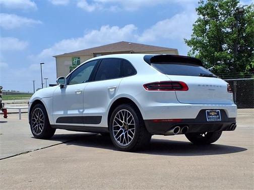2018 Porsche Macan Base