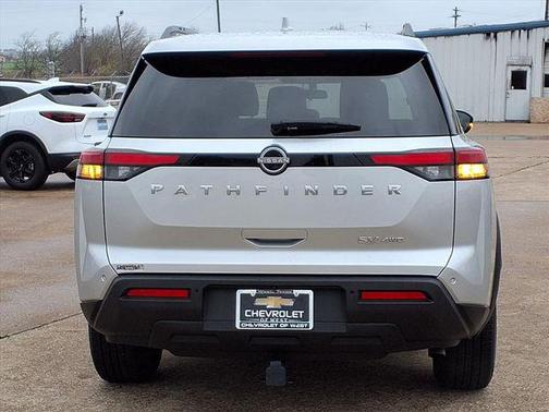 2024 Nissan Pathfinder SV 4WD