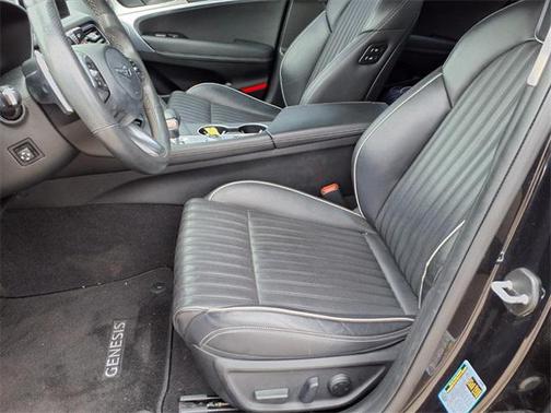 2021 Genesis G70 2.0T RWD