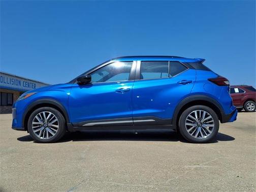 2024 Nissan Kicks SR