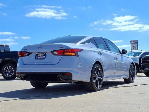 2024 Nissan Altima SR FWD