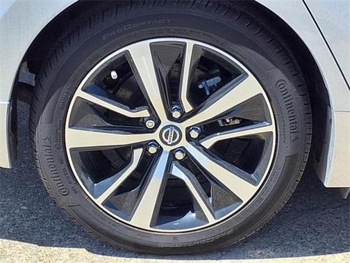 2022 Nissan Maxima SV Xtronic CVT