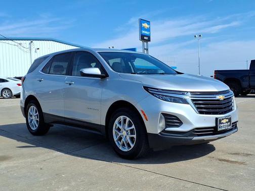 Silver Ice Metallic 2022 Chevrolet Equinox 1LT