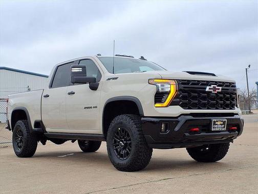 2026 Chevrolet Silverado 2500 Crew Cab, Standard Bed, XR2, 4WD