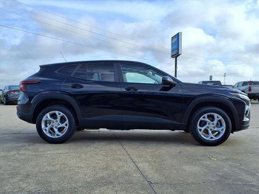 Mosaic Black Metallic 2026 Chevrolet Trax LS