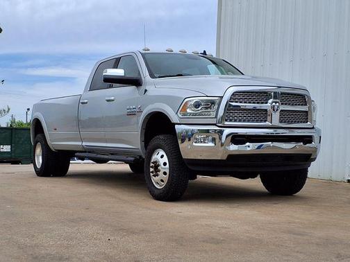 Bright Silver Metallic Clearcoat 2016 RAM 3500 Laramie