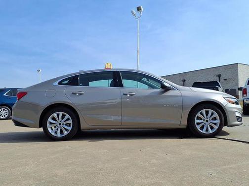 Mineral Gray Metallic 2025 Chevrolet Malibu FWD 1LT