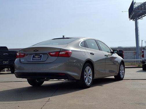 Mineral Gray Metallic 2025 Chevrolet Malibu FWD 1LT