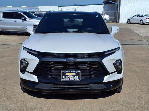 Iridescent Pearl Tricoat 2023 Chevrolet Blazer RS