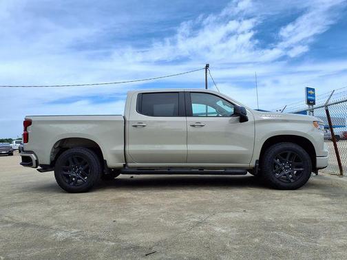 Summit White 2026 Chevrolet Silverado 1500 RST