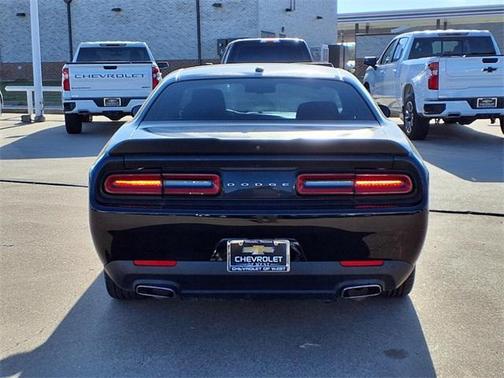 2016 Dodge Challenger SXT