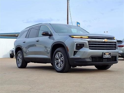 2024 Chevrolet Traverse LT