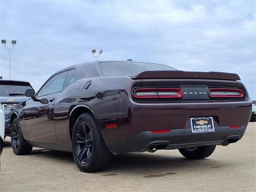 2022 Dodge Challenger SXT