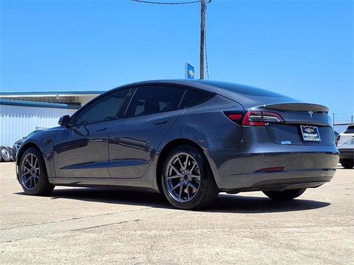 2022 Tesla Model 3 Standard Range