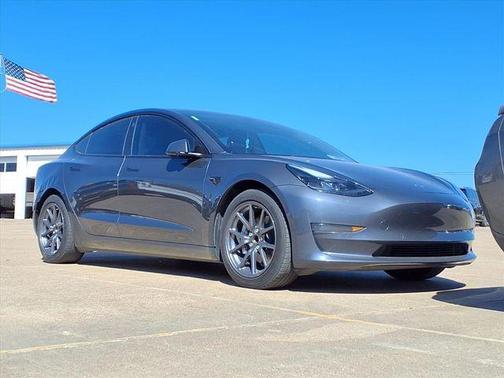 2022 Tesla Model 3 Standard Range