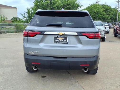 Sterling Gray Metallic 2023 Chevrolet Traverse LS