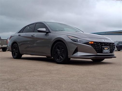 2021 Hyundai ELANTRA SEL