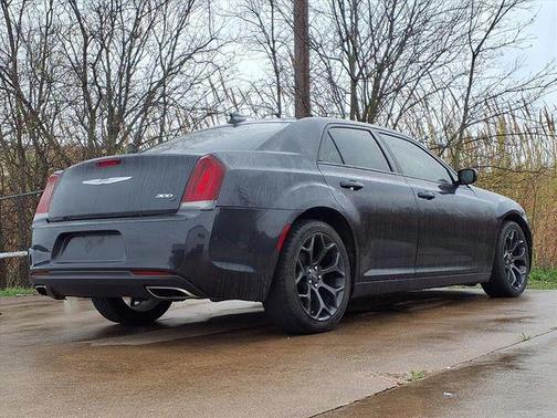 2019 Chrysler 300 S