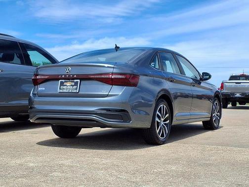 2026 Volkswagen Jetta 1.4T SE