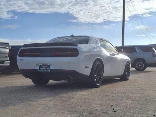 White Knuckle Clearcoat 2020 Dodge Challenger R/T Scat Pack