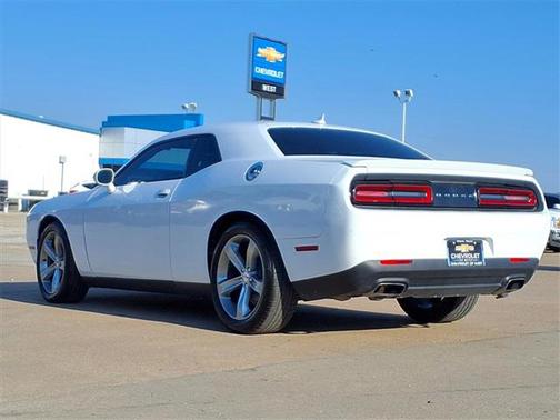2015 Dodge Challenger SXT