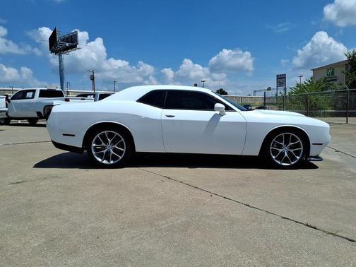 White Knuckle Clearcoat 2022 Dodge Challenger GT