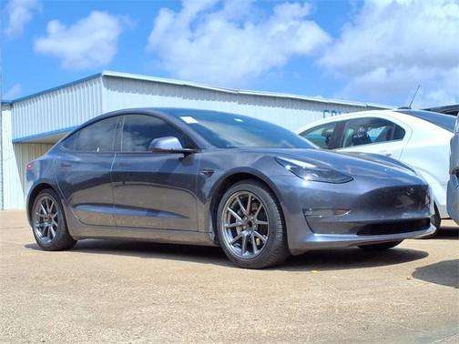 2022 Tesla Model 3 Standard Range