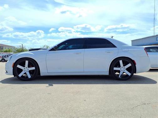 2020 Chrysler 300 Touring