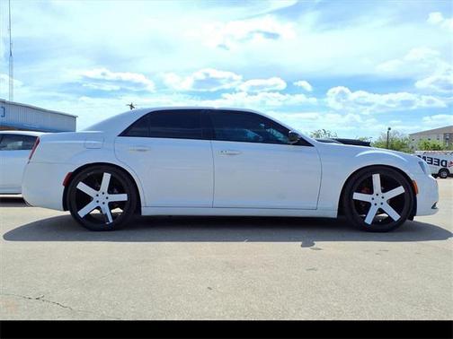 2020 Chrysler 300 Touring