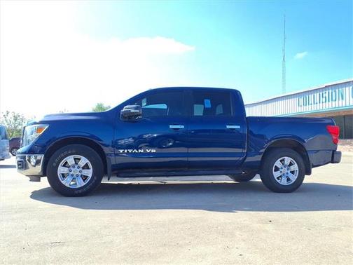 2018 Nissan Titan SV