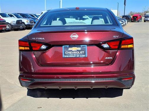 2024 Nissan Altima 2.5 SV