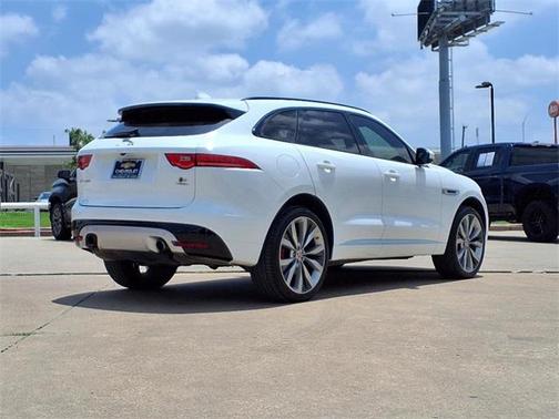 2019 Jaguar F-PACE S