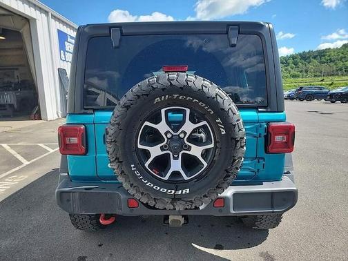 Photo 4 of 11 of 2020 Jeep Wrangler Unlimited Rubicon
