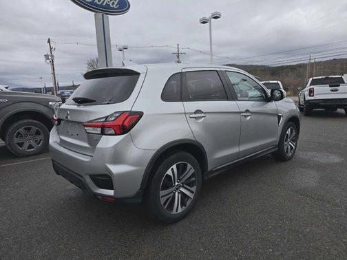 2024 Mitsubishi Outlander Sport SE