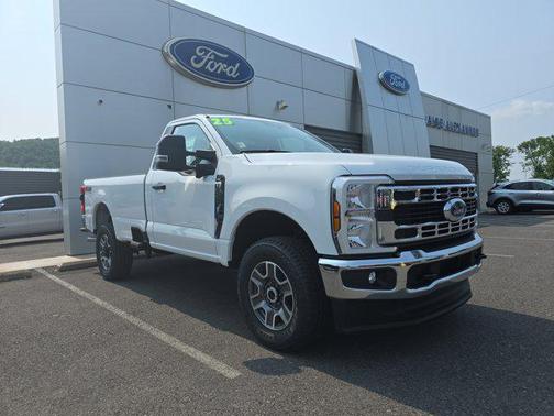 2025 Ford F-350 XLT