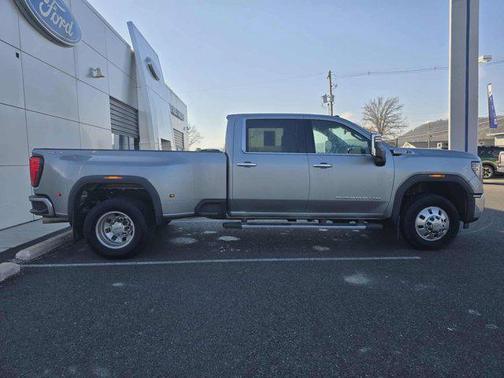 2024 GMC Sierra 3500 SLT