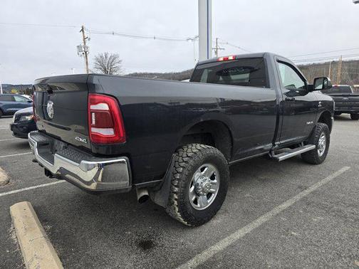 2021 RAM 3500 Big Horn Regular Cab 4x4 8' Box