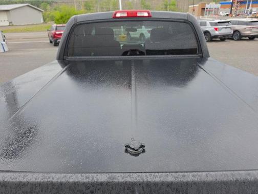 Black 2016 Toyota Tundra SR5