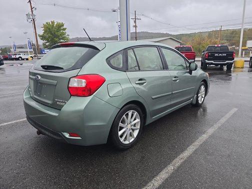 2014 Subaru Impreza 2.0i Premium