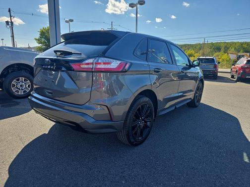 2022 Ford Edge ST Line